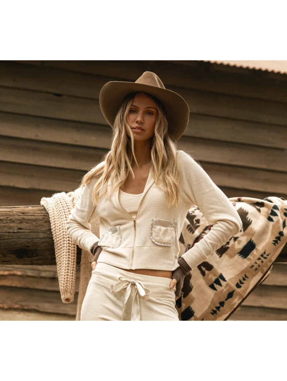 BEACH BUNNY ROCKY ZIP HOODIE - CREAM - LARGE